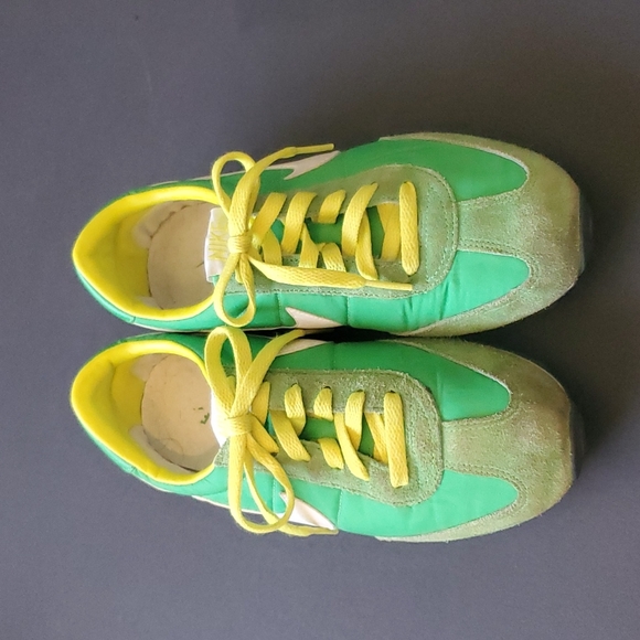 Nike Shoes Vintage Nike Oceania Green Yellow Running Shoes Poshmark